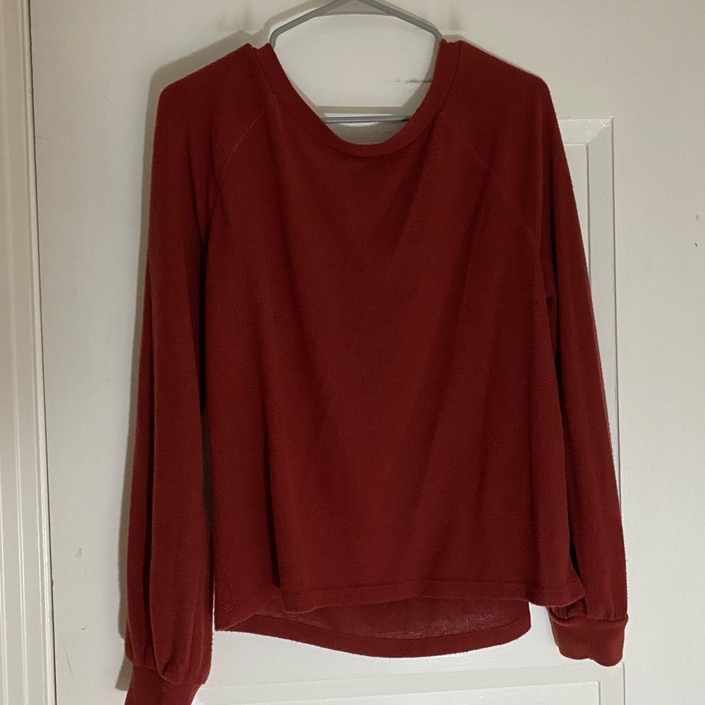 Light weighed maroon sweater